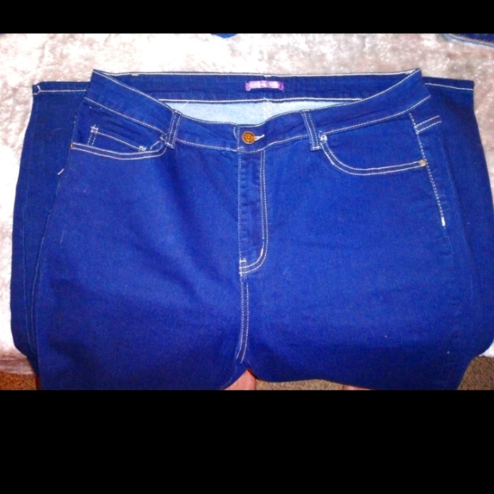 Plus size 20 jean bundle! Nwot